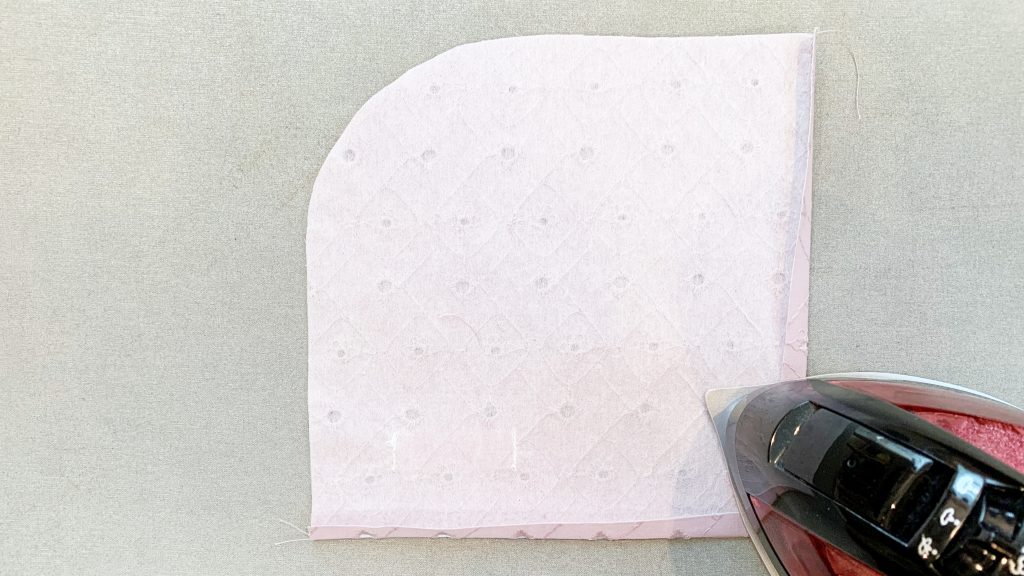 立体マスクケースの作り方｜縫い代を割る裏側｜ハンドメイド 初心者のための洋裁メディア縫いナビ｜丸石織物