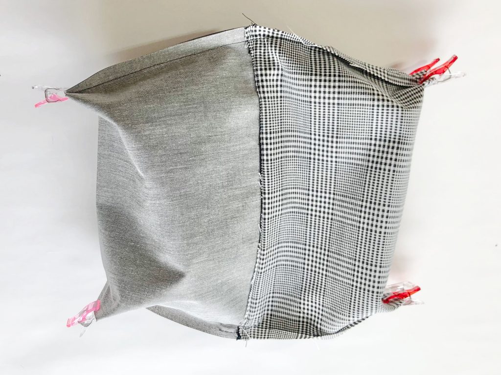 バッグにつけられるミニポーチの作り方|ハンドメイド 初心者のための洋裁メディア縫いナビ|丸石織物||ファスナー|裏地|まち|合わせ方