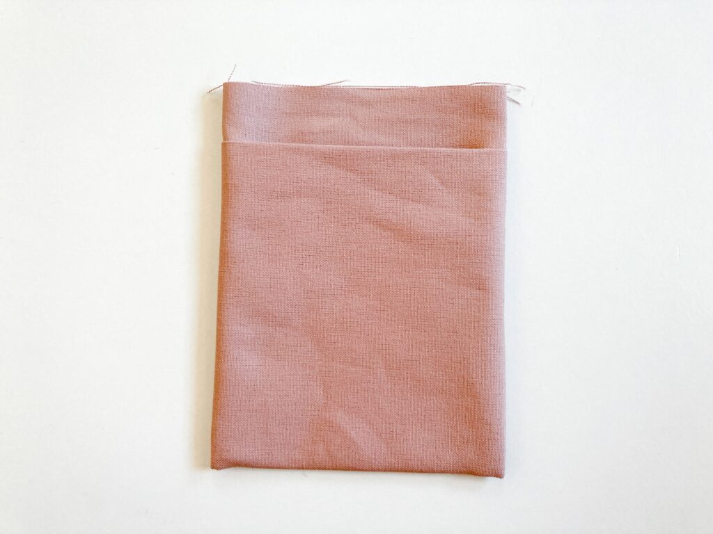 【オリジナル型紙】10-25裏地なしで綺麗に作れるトートバッグの作り方(2サイズ)|吊り下げポケットが完成したところ|ハンドメイド初心者のための洋裁メディア縫いナビ|丸石織物