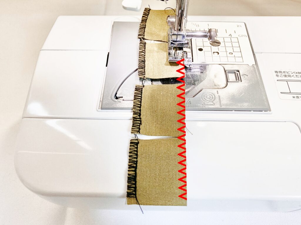 【オリジナル型紙】10-038 2つ折りマルチケースの作り方|つなげてジグザグミシンをかける|ハンドメイド初心者のための洋裁メディア縫いナビ|丸石織物