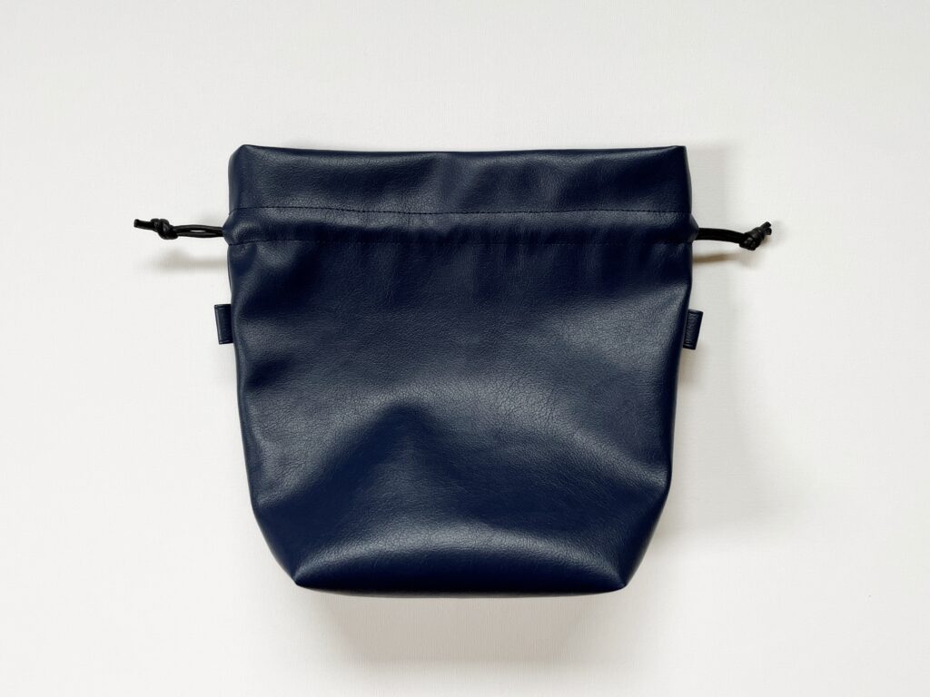 【オリジナル型紙】10-046巾着ショルダーバッグの作り方|袋口のひもを通したところ|ハンドメイド初心者のための洋裁メディア縫いナビ|丸石織物